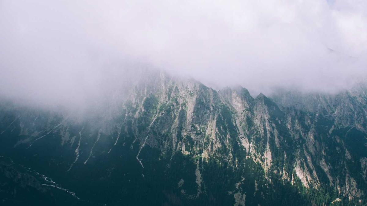 跟朋友出去玩的文案短句朋友圈幽默