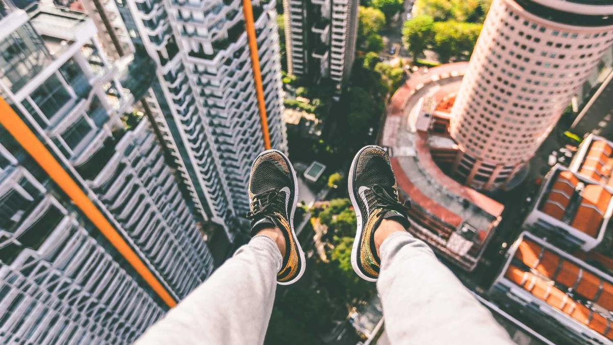 初二作文:一篇真实的新闻,一定要是最近发生的,要贴近生活 要有新闻的五...