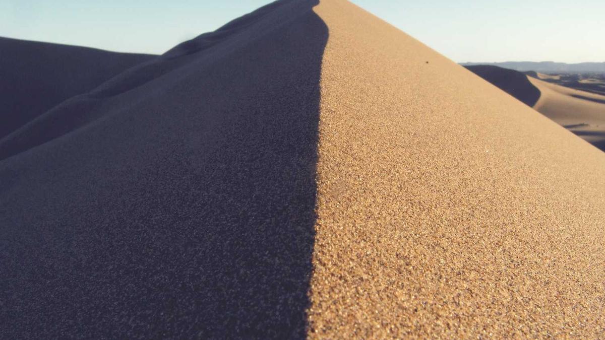 养殖场建在自家确权耕地上,算是违章建筑吗